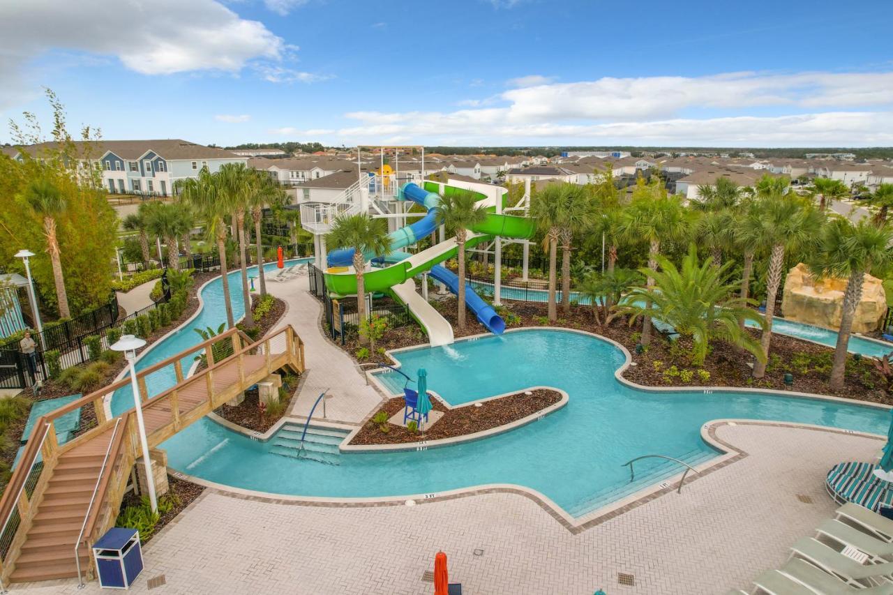 Windsor Island Vacation Pool *