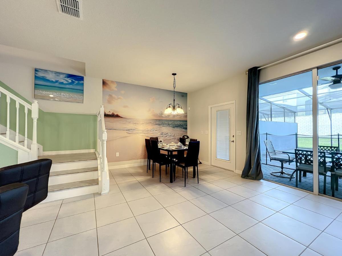 Windsor Island Vacation Pool Holiday home *