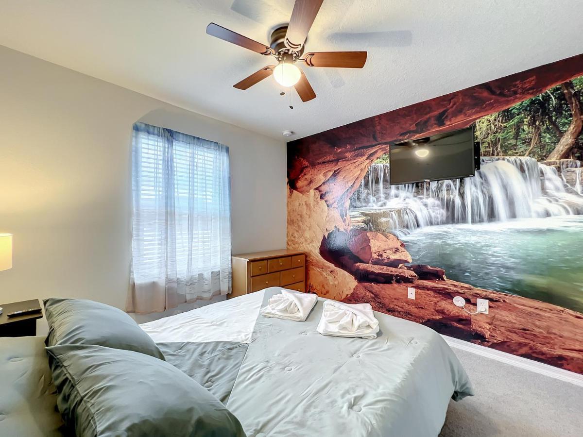 Windsor Island Vacation Pool Holiday home *