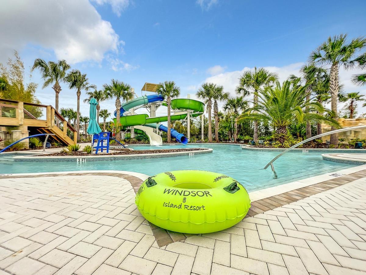 Windsor Island Vacation Pool Holiday home