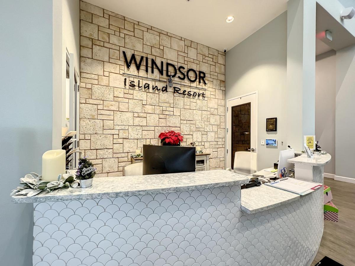 Windsor Island Vacation Pool *