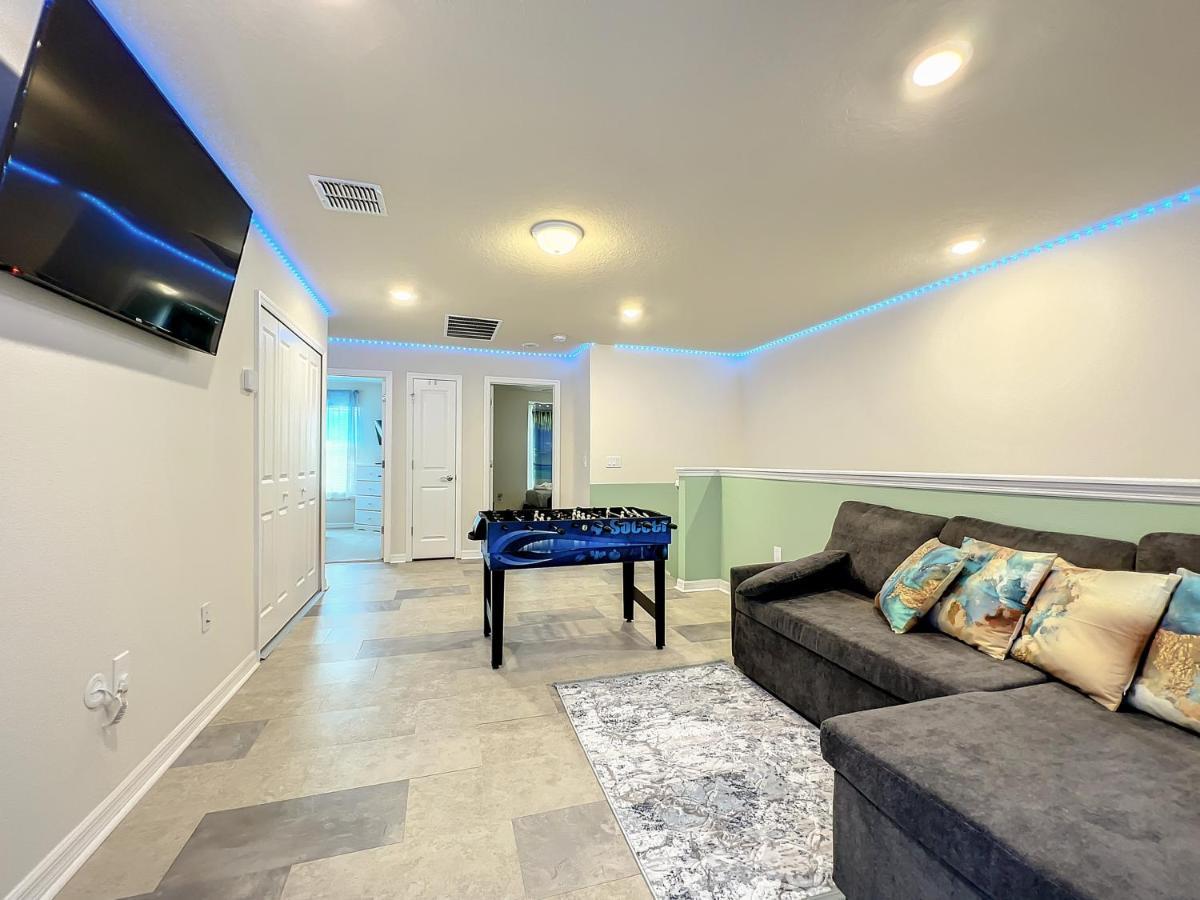 Windsor Island Vacation Pool Holiday home *